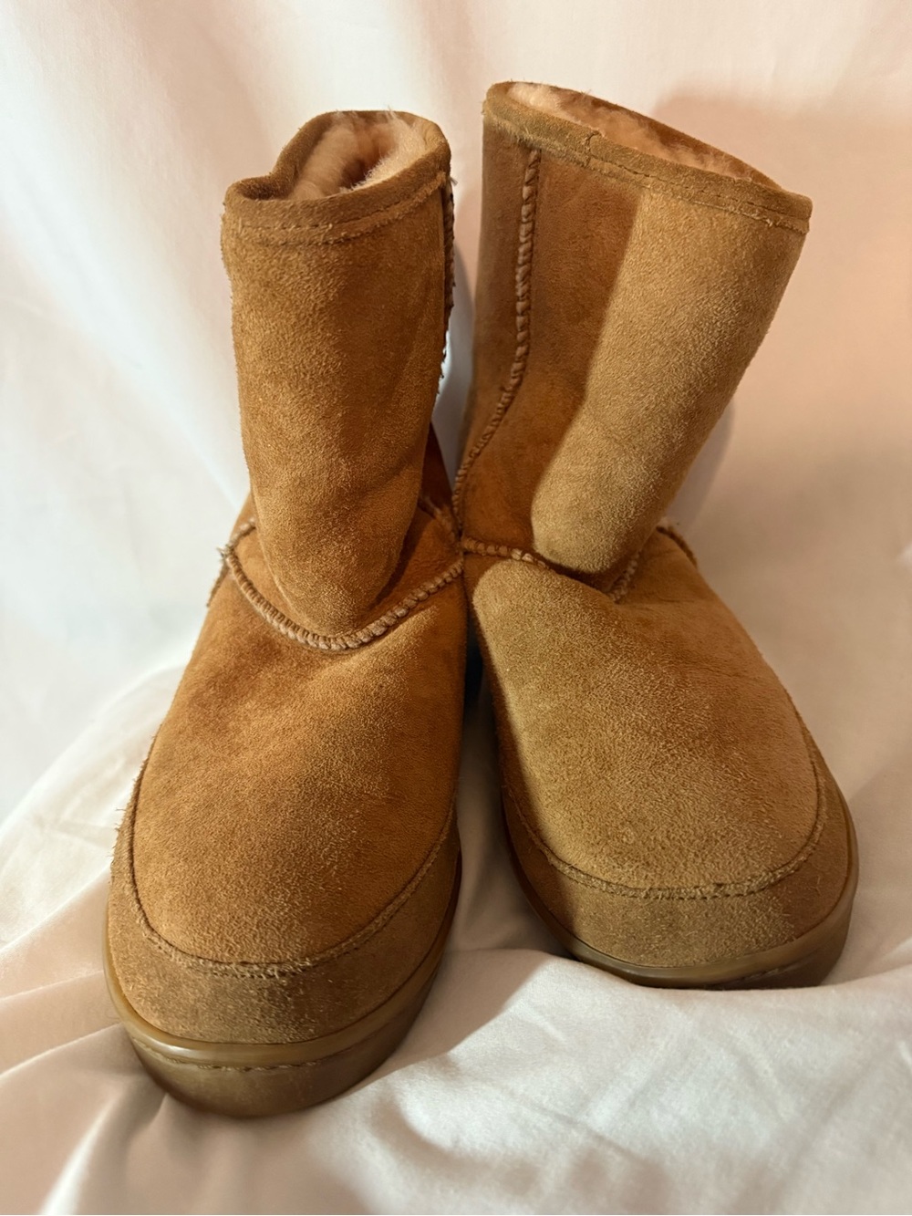 Minnetonka Women’s Size 9 Brown Suede Shearling Lined Winter Boots Moccasin